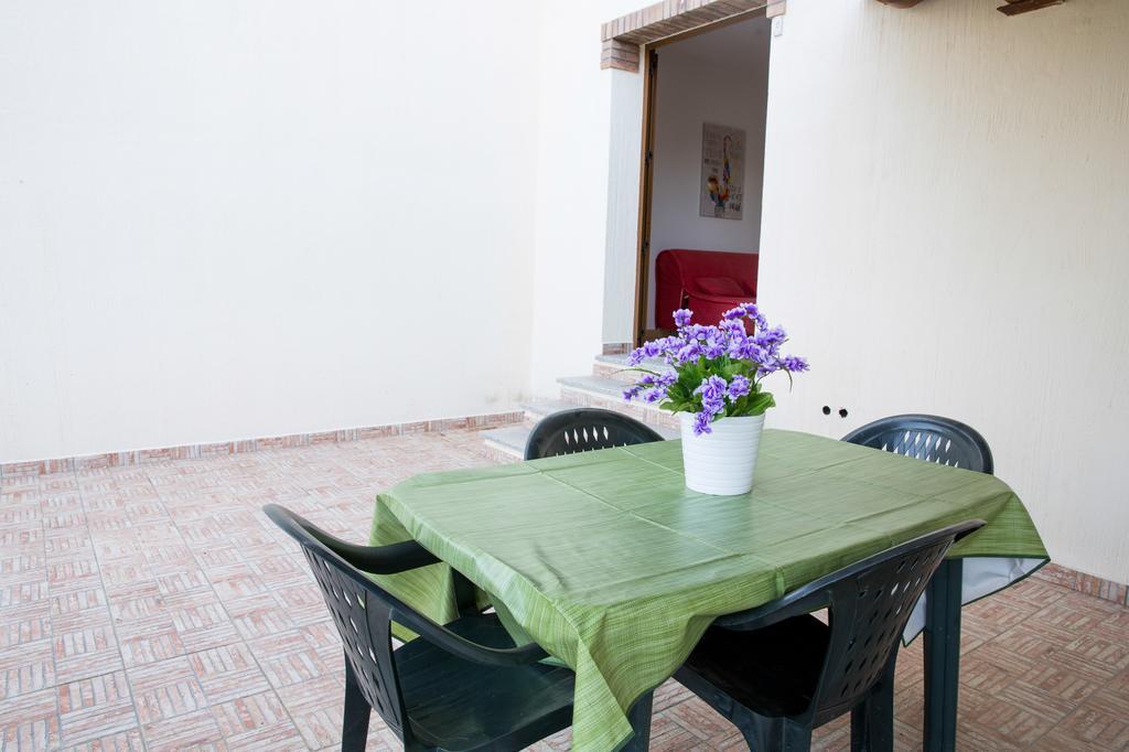 Appartamenti Torre Di Bari Bari Sardo Luaran gambar